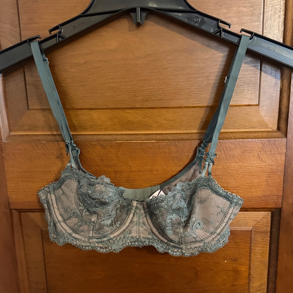 Victoria's Secret Unlined Lace Bra in Olive Green